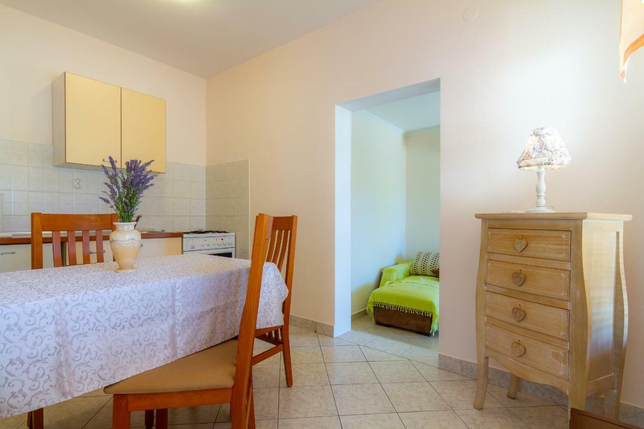 Apartman Haus Maja Banjol Extérieur photo